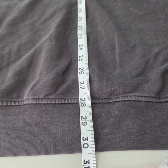 Levi's Men's Relaxed Fit Distressed Vintage-Inspired Faded Black Pullover Hoodie - Picture 10 of 10